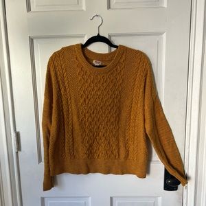 Mossimo cable knit sweater